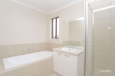 Property photo of 23 Cannington Grove Sunbury VIC 3429