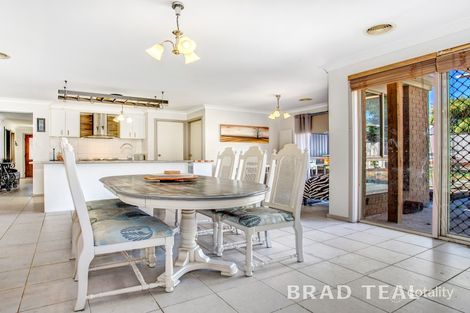 Property photo of 3 Sandpiper Grove Sunbury VIC 3429