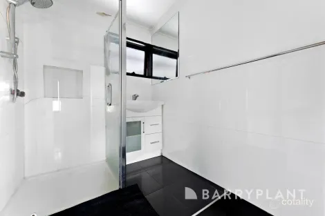 Property photo of 18 Gladstone Street St Albans VIC 3021