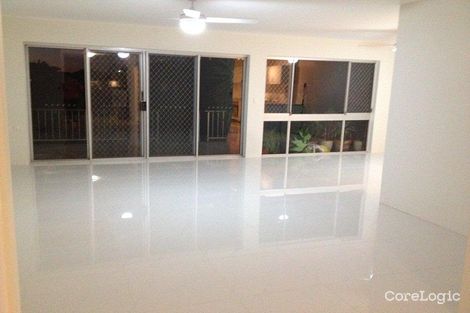 Property photo of 2/29 Hooker Boulevard Broadbeach Waters QLD 4218