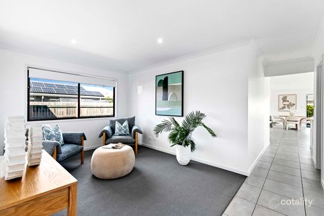Property photo of 8 Bayside Close Point Vernon QLD 4655