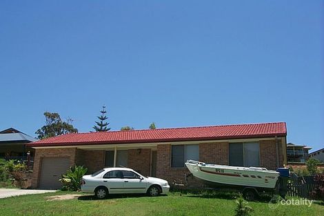 37 Gilbert Cory St, South West Rocks, NSW 2431