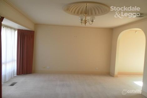Property photo of 2/10 Myers Avenue Glen Waverley VIC 3150