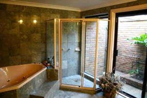 Property photo of 17 Acacia Drive Jerrabomberra NSW 2619