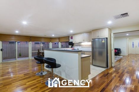 Property photo of 34 Rodlarni Crescent Berwick VIC 3806