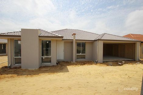 410 Cilantro Pkwy, Seville Grove, WA 6112