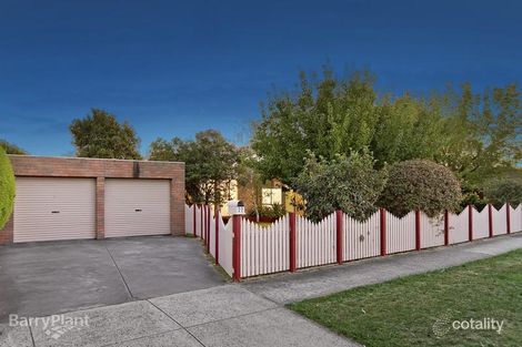 Property photo of 22 Escott Grove Berwick VIC 3806