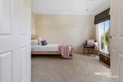 5 Colebrook Ct, Mornington, VIC 3931