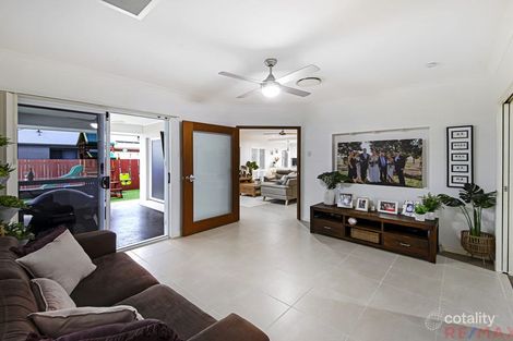 Property photo of 10 Tea Tree Court Little Mountain QLD 4551
