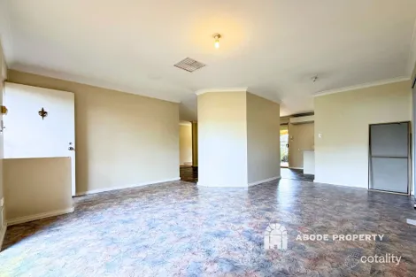 Property photo of 4 Bobtail Close Brookdale WA 6112