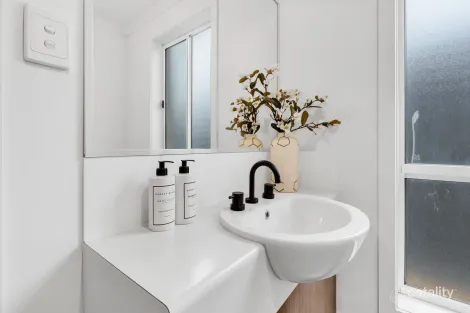 Property photo of 28 West Parkway Andrews Farm SA 5114