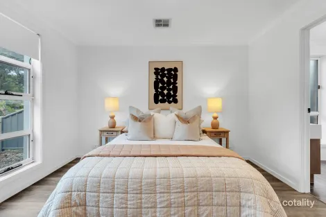 Property photo of 28 West Parkway Andrews Farm SA 5114