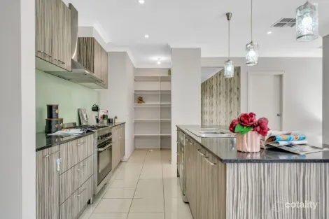 Property photo of 4 Mirima Street Tarneit VIC 3029