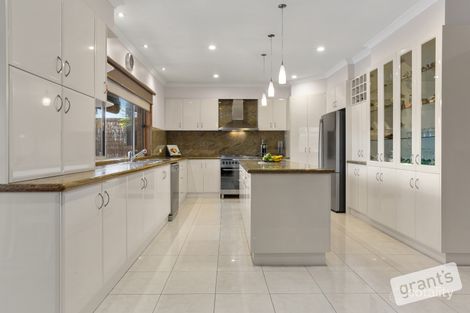 Property photo of 22 Benmara Crest Narre Warren South VIC 3805
