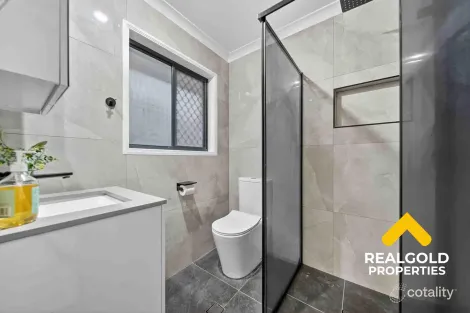 Property photo of 24 Benarkin Street Forest Lake QLD 4078