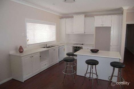 Property photo of 19 Wilburtree Street Hillvue NSW 2340