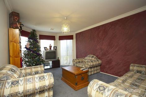 Property photo of 7 Parkside Walk Hoppers Crossing VIC 3029