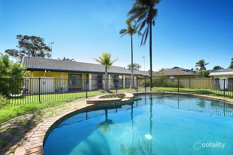 Property photo of 40 Collins Crescent Benowa QLD 4217