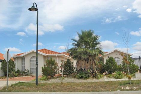 15 Palmerston Cres, Taylors Lakes, VIC 3038