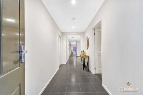 Property photo of 59 Penrose Promenade Tarneit VIC 3029