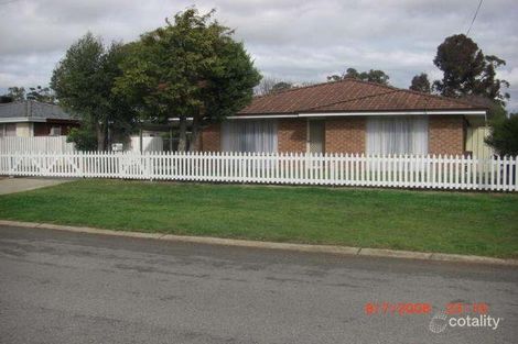 3 Cohuna Dr, Armadale, WA 6112