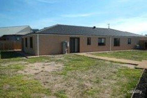 Property photo of 28 Woondella Boulevard Sale VIC 3850