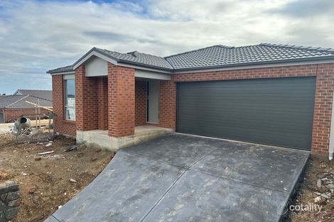 28 Sampson Dr, Pakenham, VIC 3810