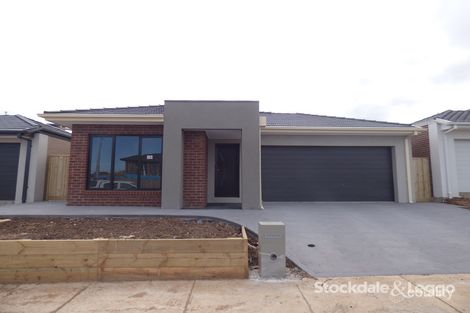 Property photo of 17 Eclair Street Manor Lakes VIC 3024