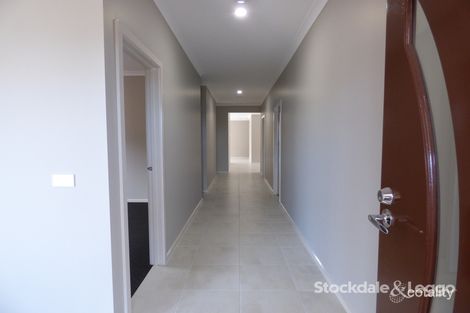 Property photo of 17 Eclair Street Manor Lakes VIC 3024