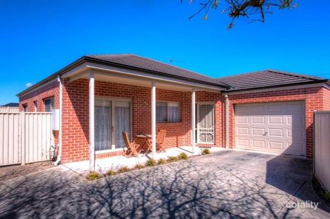 Property photo of 2/1 Linden Avenue Wendouree VIC 3355