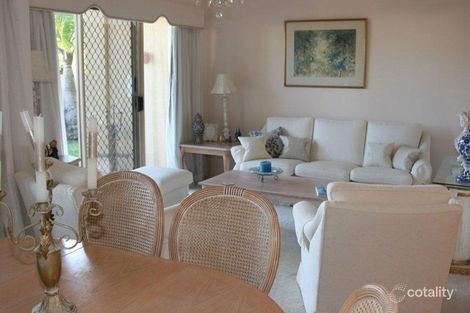Property photo of 2/152 Palm Meadows Drive Carrara QLD 4211