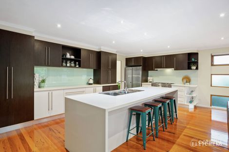 Property photo of 19 Grevillea Close Eltham North VIC 3095