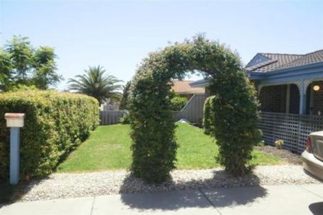 22 Lightfoot Pl, Cooloongup, WA 6168