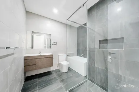 Property photo of 41 Rowcliff Circuit Lochinvar NSW 2321
