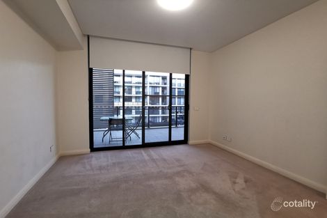 Property photo of 18 Corniche Drive Wentworth Point NSW 2127