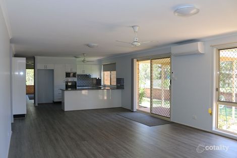 Property photo of 206 Tuggerawong Road Tuggerawong NSW 2259