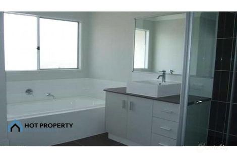 Property photo of 4 Regent Court Coomera QLD 4209