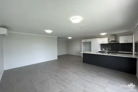 Property photo of 674 Foxwell Road Coomera QLD 4209