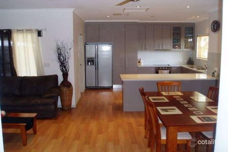 Property photo of 6 Lewis Place Emerald QLD 4720