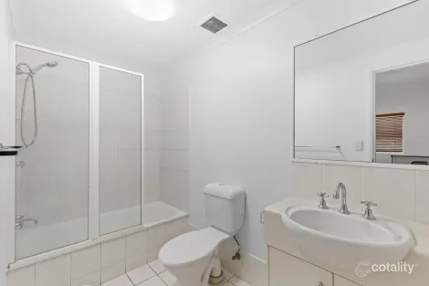 Property photo of 1/105 Sir Fred Schonell Drive St Lucia QLD 4067