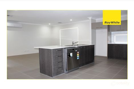 Property photo of 59 Saltmarsh Crescent Point Cook VIC 3030