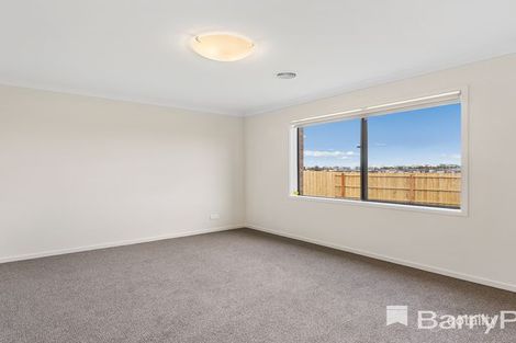 4 COMMUNAL RD, WYNDHAM VALE, VIC 3024