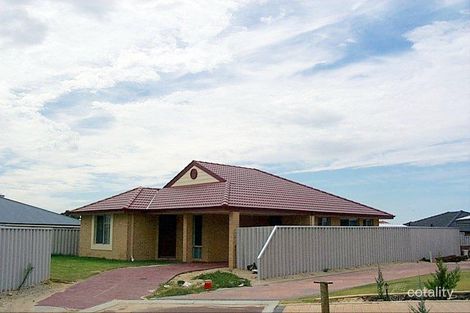 24 Coomer Elb, South Guildford, WA 6055