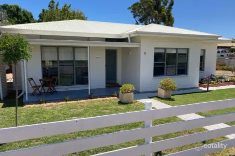 5 Wilhelmina St, Kingston Se, SA 5275