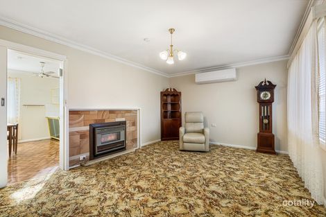 Property photo of 15 James Cook Crescent Orange NSW 2800
