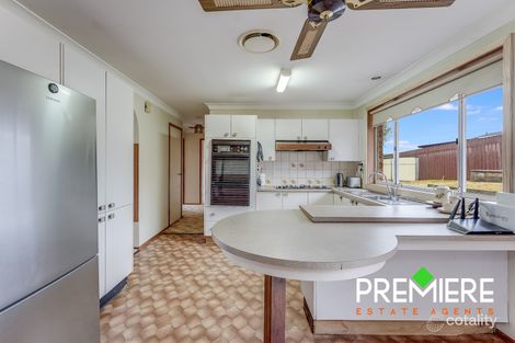 Property photo of 8 Kenge Place Ambarvale NSW 2560