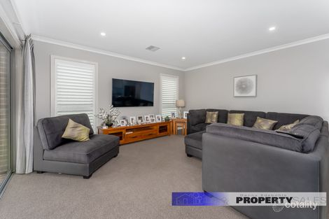 Property photo of 11 Avoca Place Moe VIC 3825