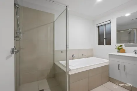 Property photo of 5 Dominique Way Flinders View QLD 4305
