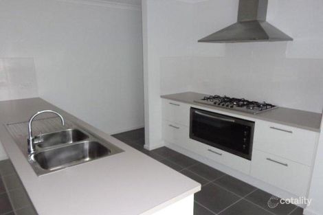 Property photo of 17 Woondella Boulevard Sale VIC 3850