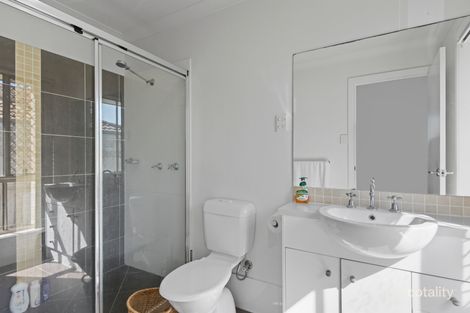 Property photo of 15 Broadleaf Place Ningi QLD 4511